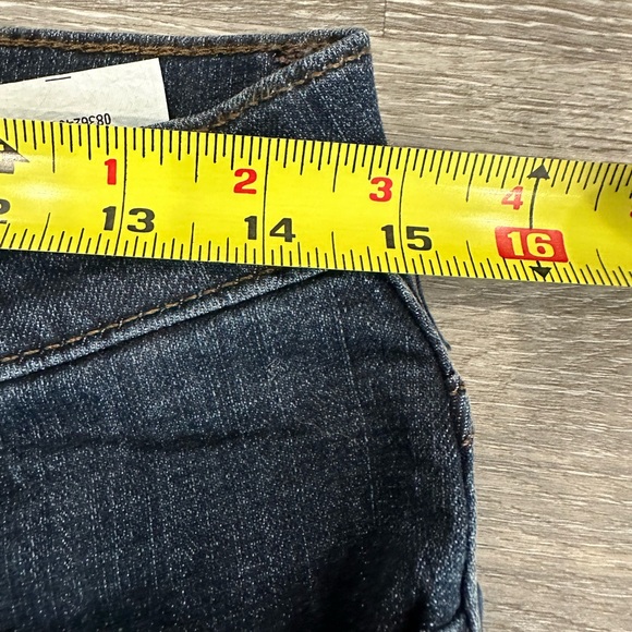 Women’s Lee Relaxed Fit Straight Leg Mid Rise Jeans, Size 8 Medium. - Picture 12 of 15